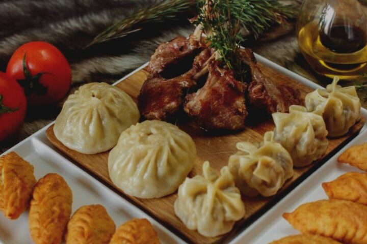 Шэдитэ Ханза, кафе