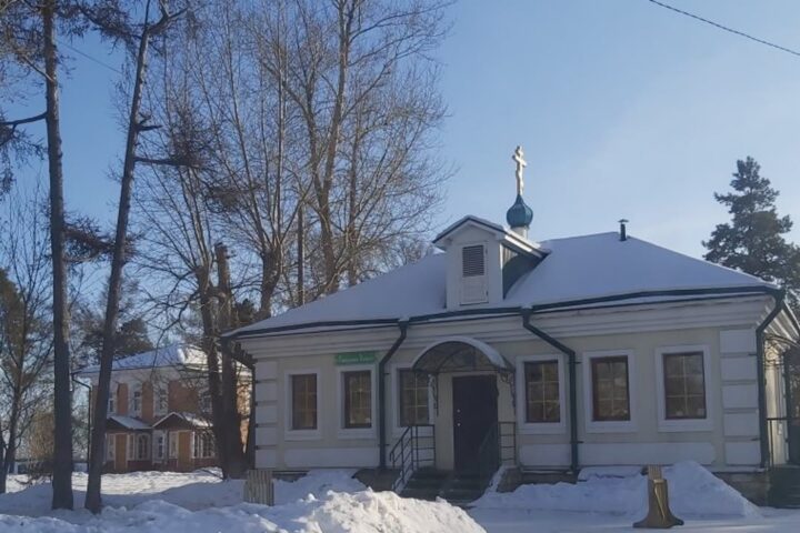 Библиотека, Храм Михаила Архангела