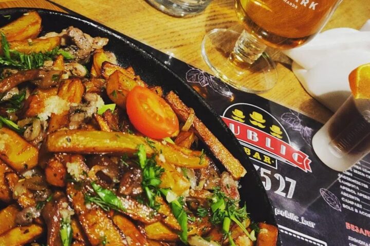 PUBLIC BAR, бар-ресторан