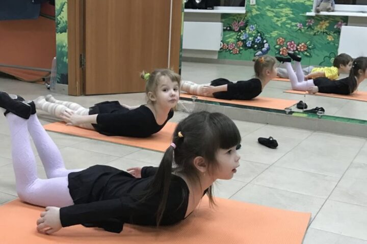 Знания, центр развития для всей семьи